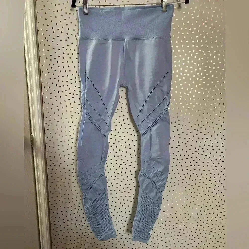 ALO Yoga Sky Blue Textured High-Waist Leggings - Picture 2 of 9